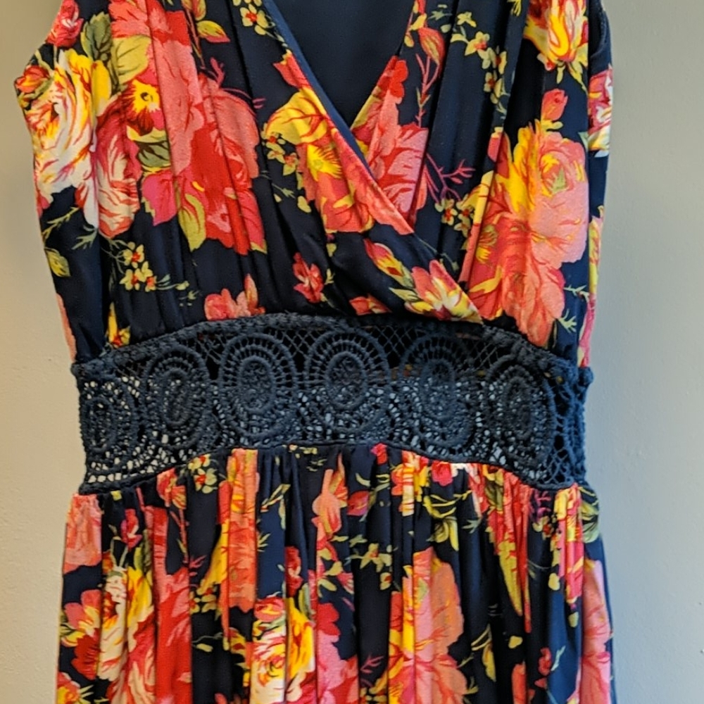Floral dress - Picture 2 of 2